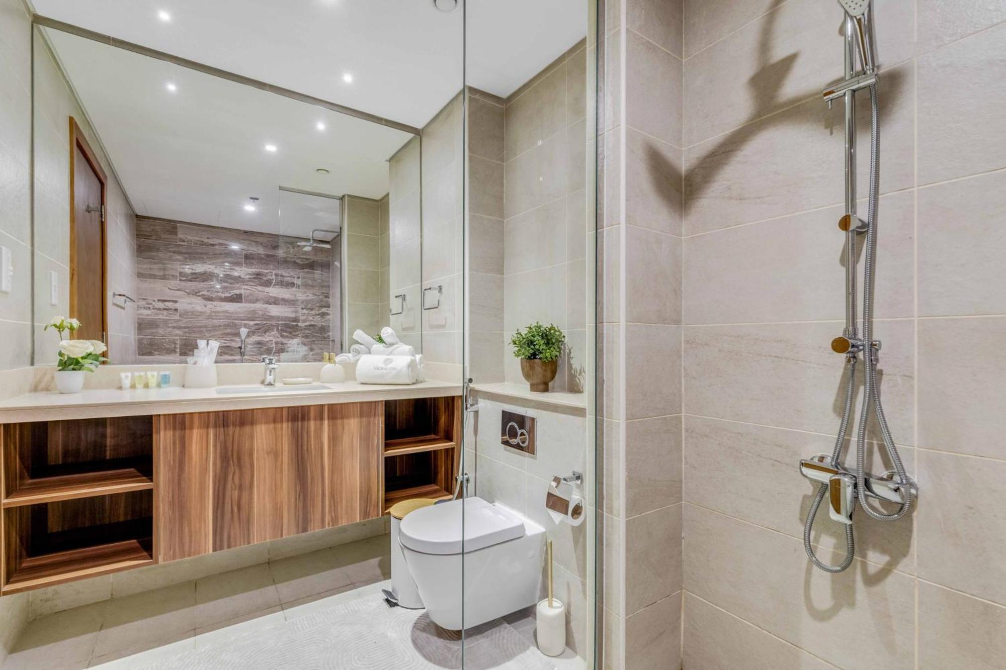 Luxury Azizi Mina Beachfront Apartments Dubai Exteriör bild