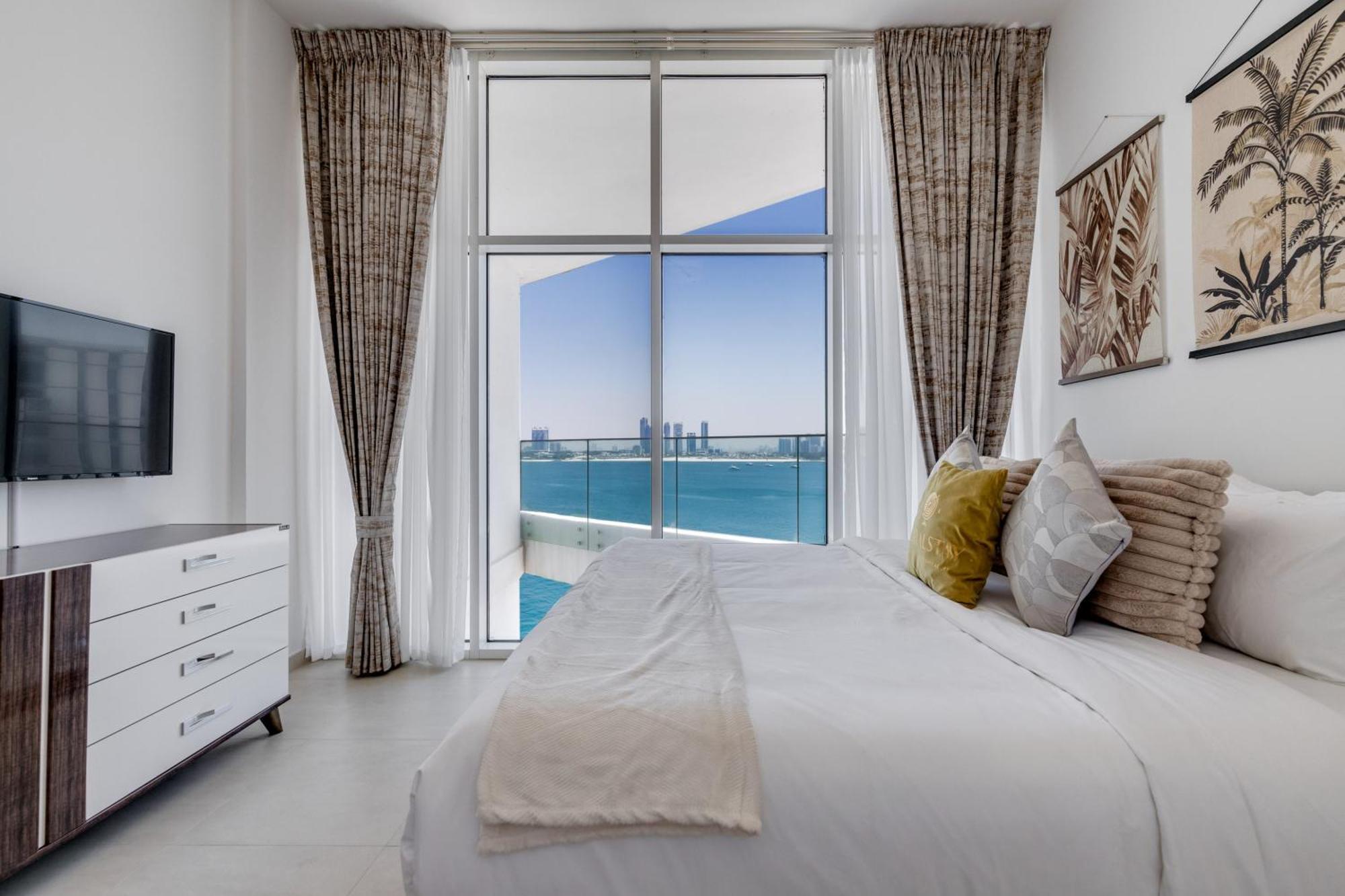 Luxury Azizi Mina Beachfront Apartments Dubai Exteriör bild