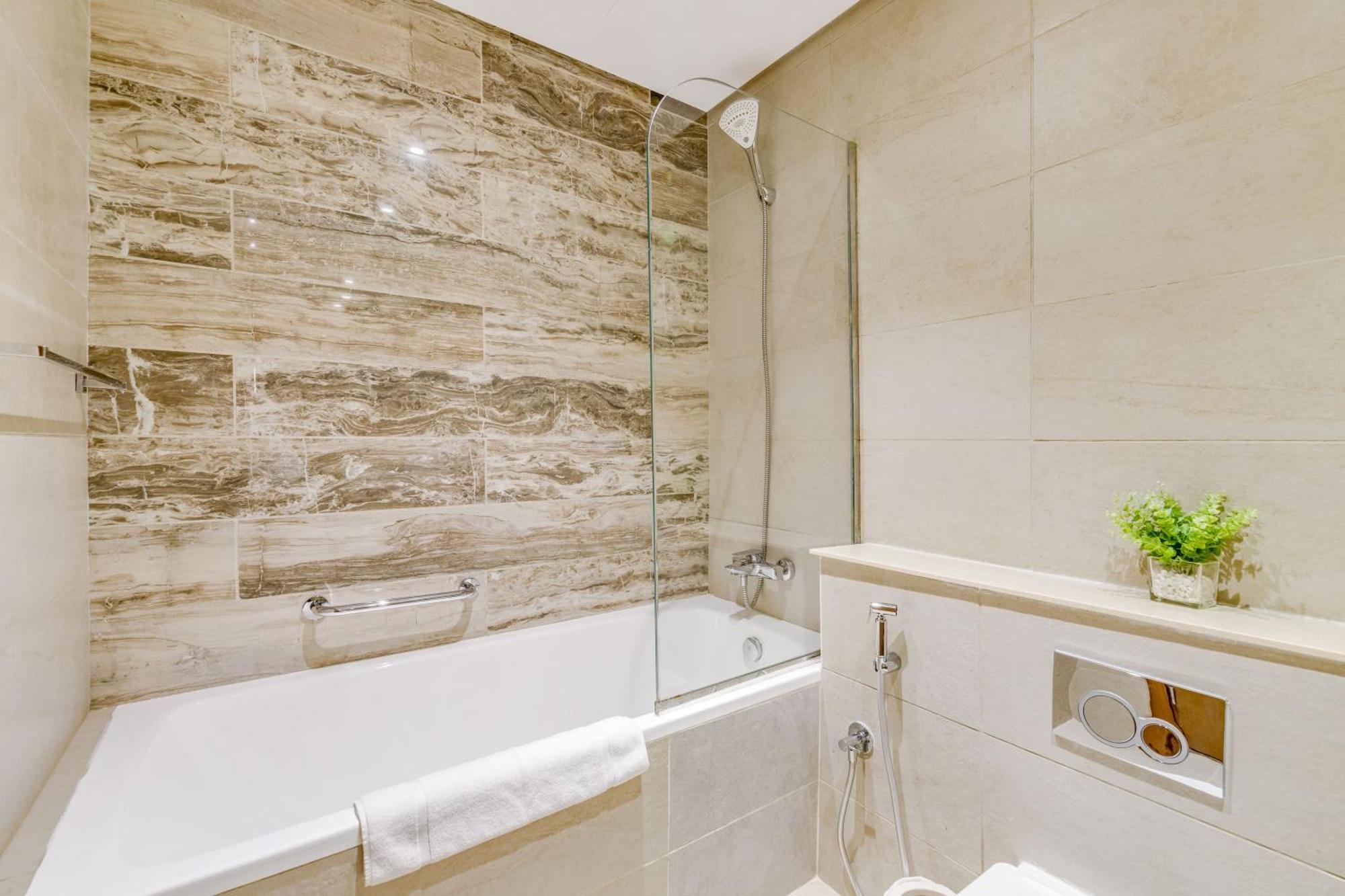 Luxury Azizi Mina Beachfront Apartments Dubai Exteriör bild