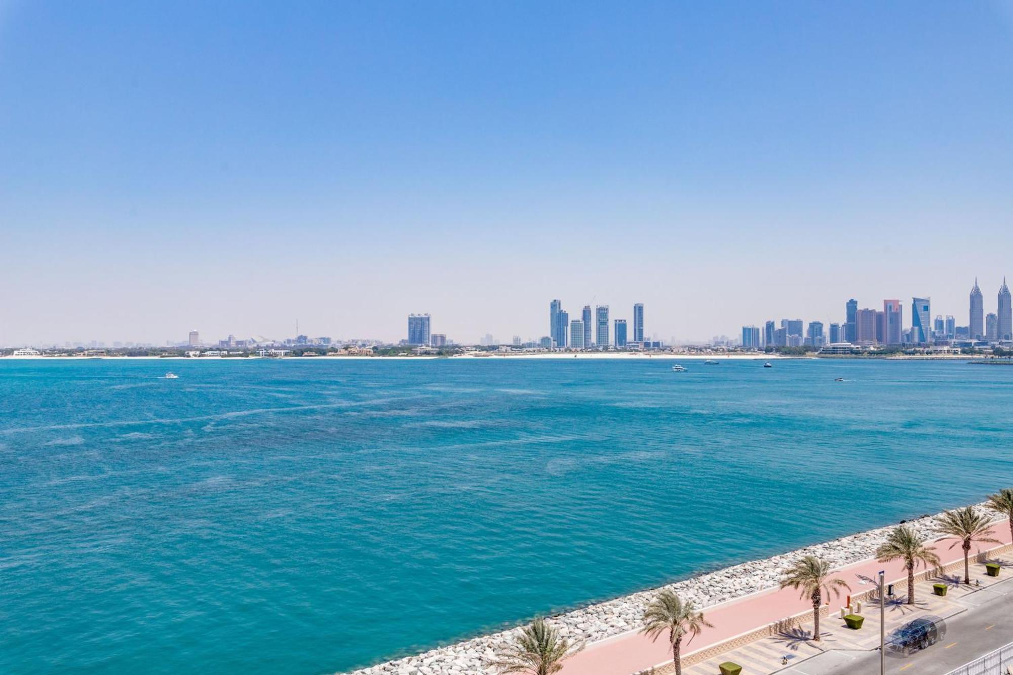 Luxury Azizi Mina Beachfront Apartments Dubai Exteriör bild